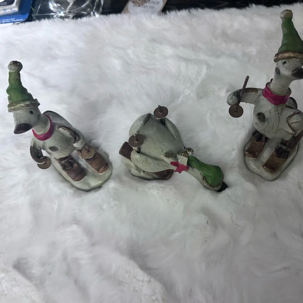 TII Christmas Resin Skiing Ducks Figurines 6 4